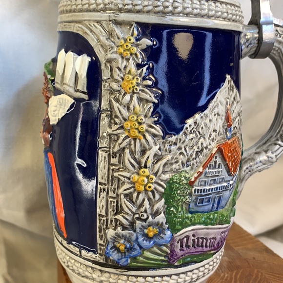 Handmade vintage beer/beir stein w/lid in EC - Picture 7 of 16